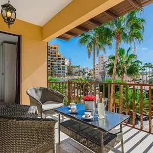Oceanfront Oasis: 3-bedroom Americas Retreat Apartment Playa de las Americas (Tenerife)